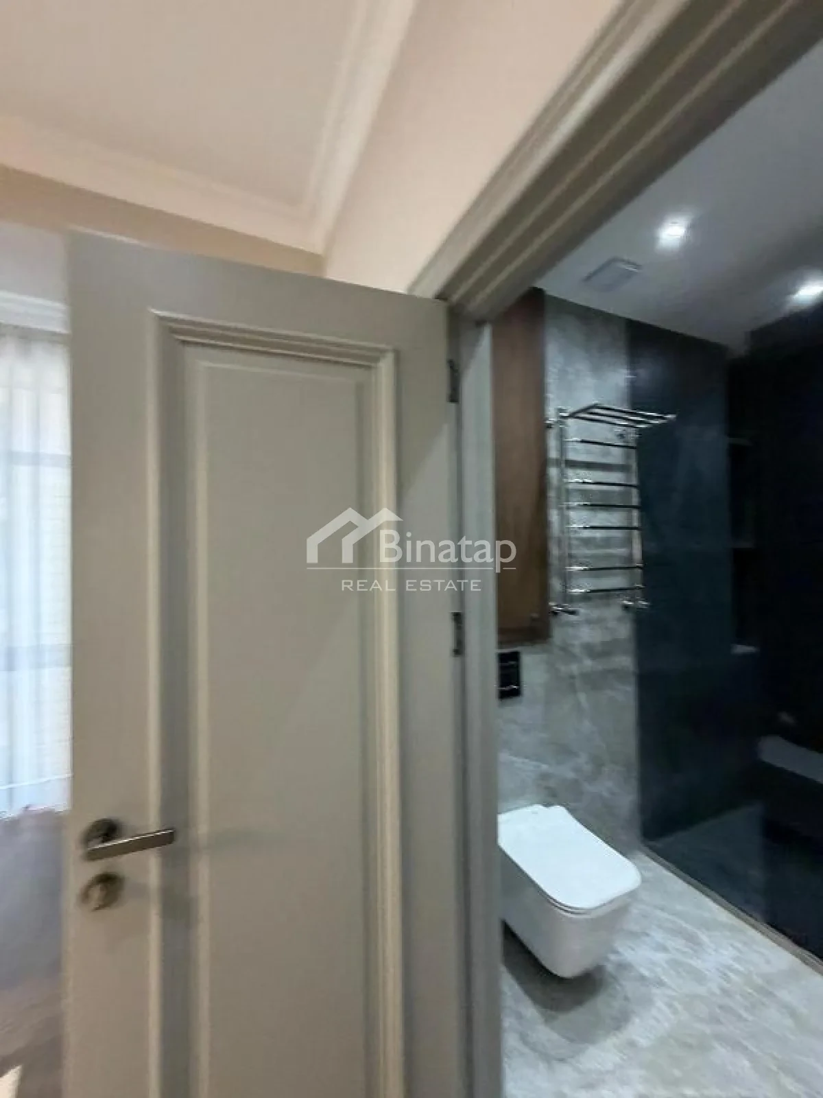 Satılır 4 otaqlı yeni tikili 175 m², 28 May m. — şəkil 17