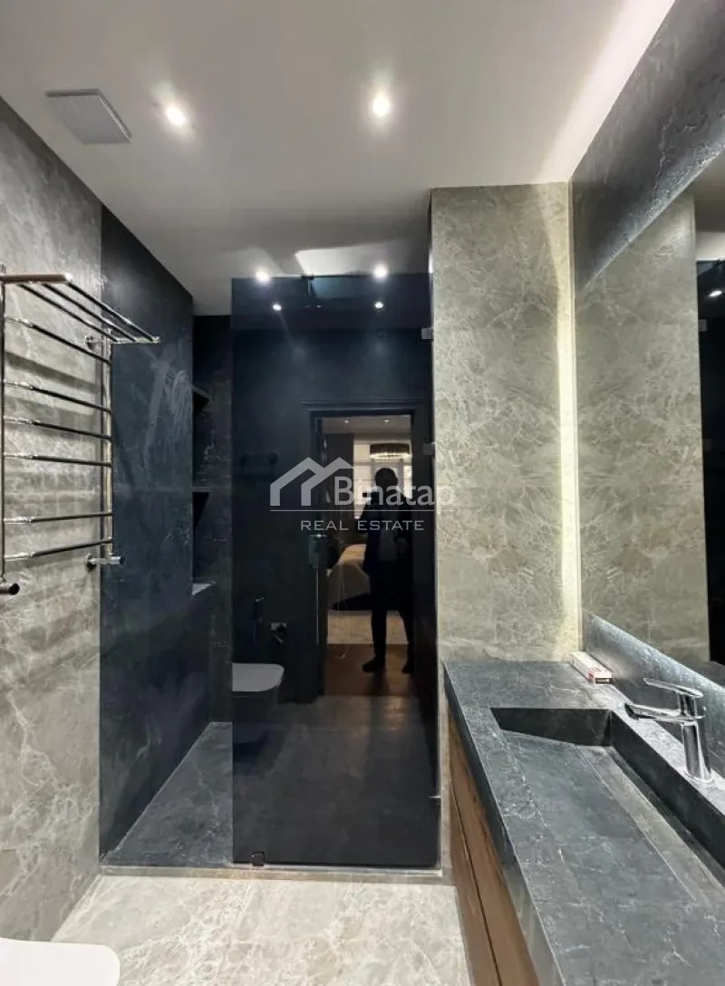 Satılır 4 otaqlı yeni tikili 175 m², 28 May m. — şəkil 18