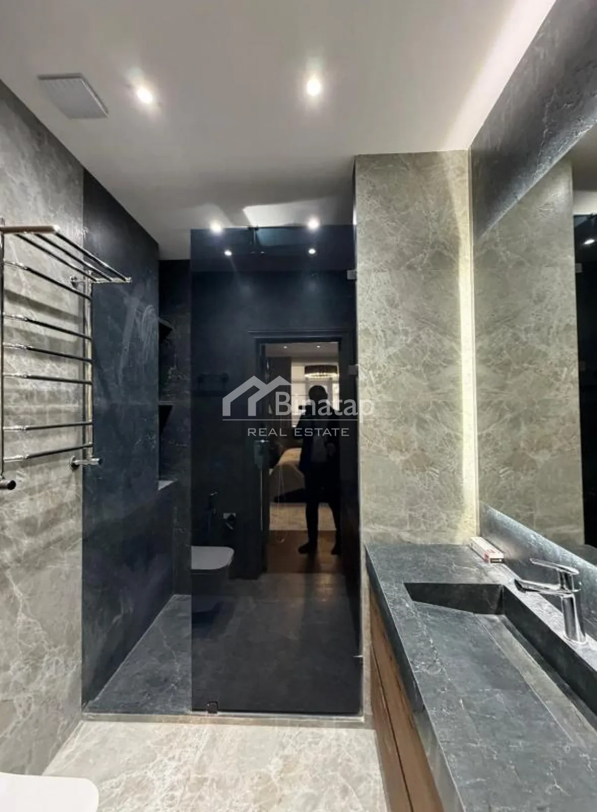 Satılır 4 otaqlı yeni tikili 175 m², 28 May m. — şəkil 18