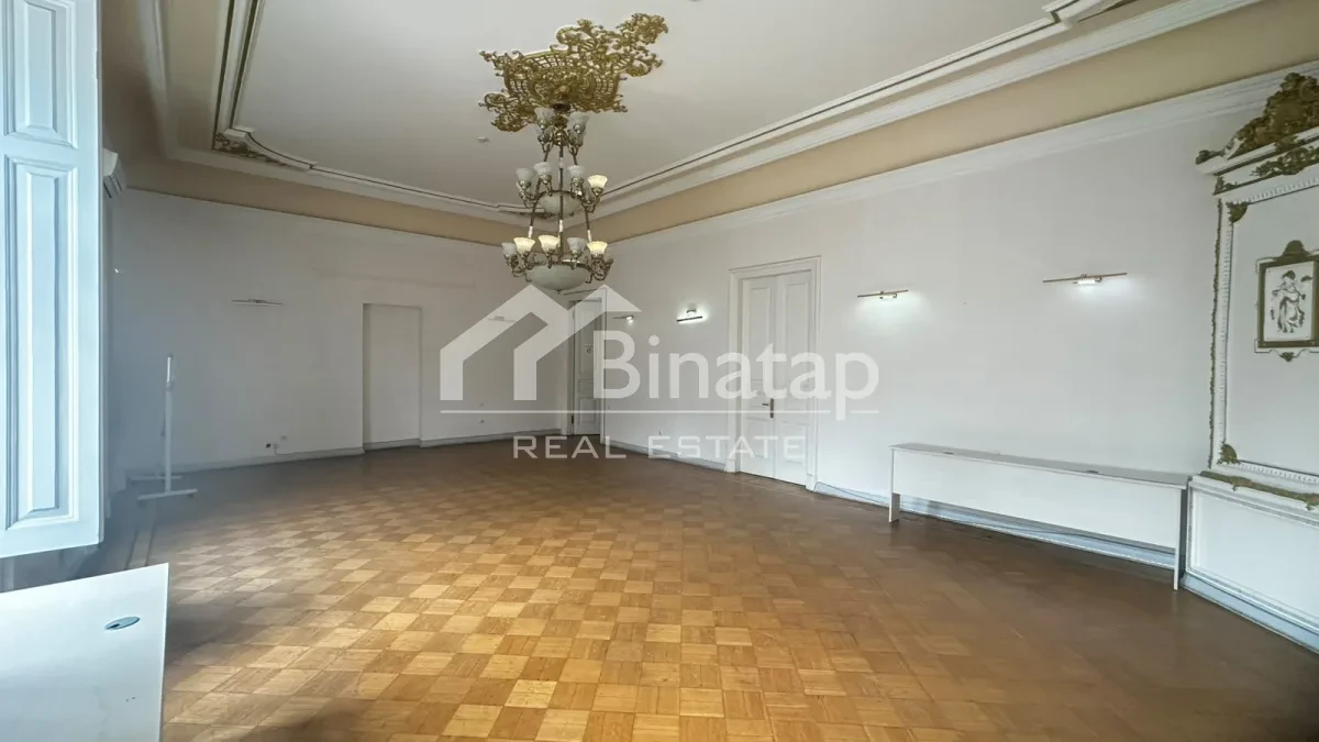 Satılır 5+ otaqlı köhnə tikili 361 m², İçərişəhər m. — şəkil 10