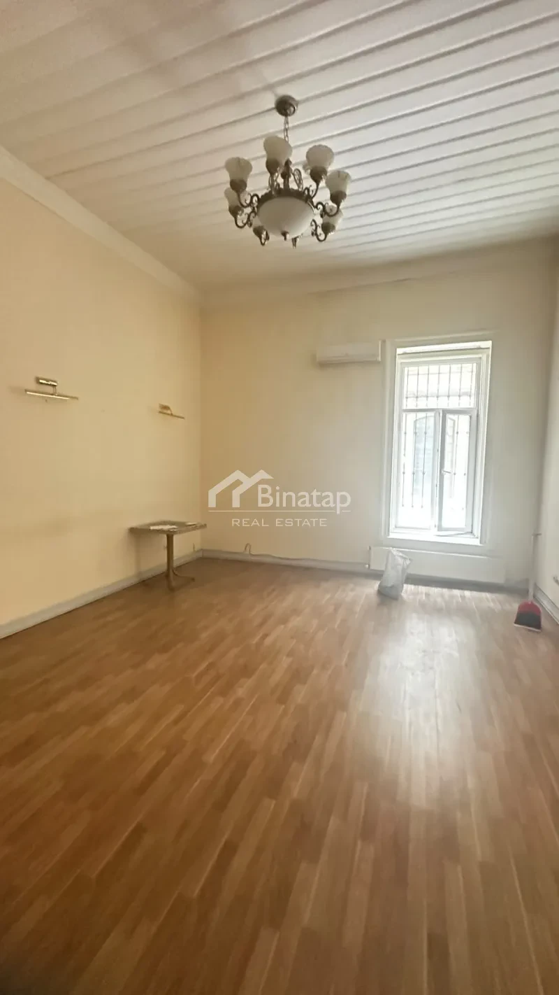 Satılır 5+ otaqlı köhnə tikili 361 m², İçərişəhər m. — şəkil 11