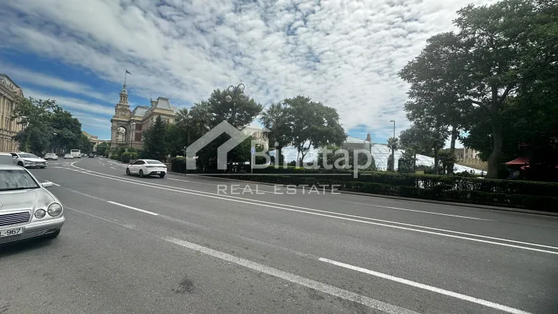 Satılır 5+ otaqlı köhnə tikili 361 m², İçərişəhər m. — şəkil 16