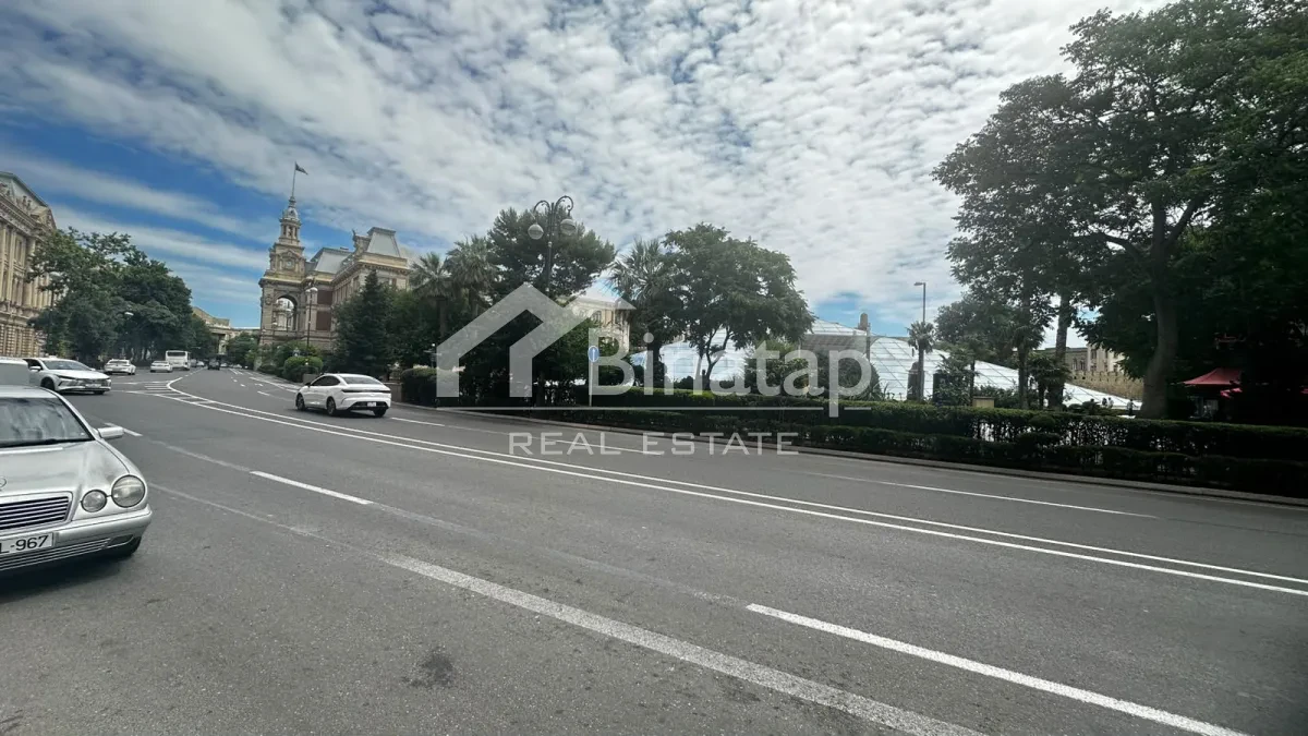 Satılır 5+ otaqlı köhnə tikili 361 m², İçərişəhər m. — şəkil 16