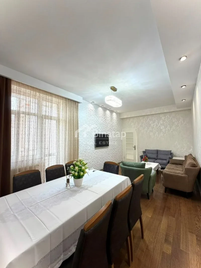 Satılır 3 otaqlı yeni tikili 105 m², 8 Noyabr m.