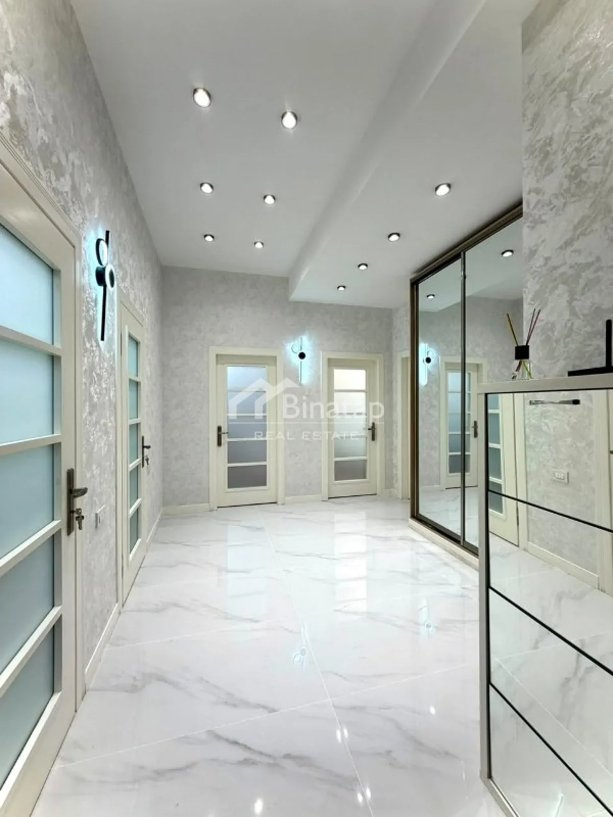 Satılır 3 otaqlı yeni tikili 105 m², 8 Noyabr m. — şəkil 11