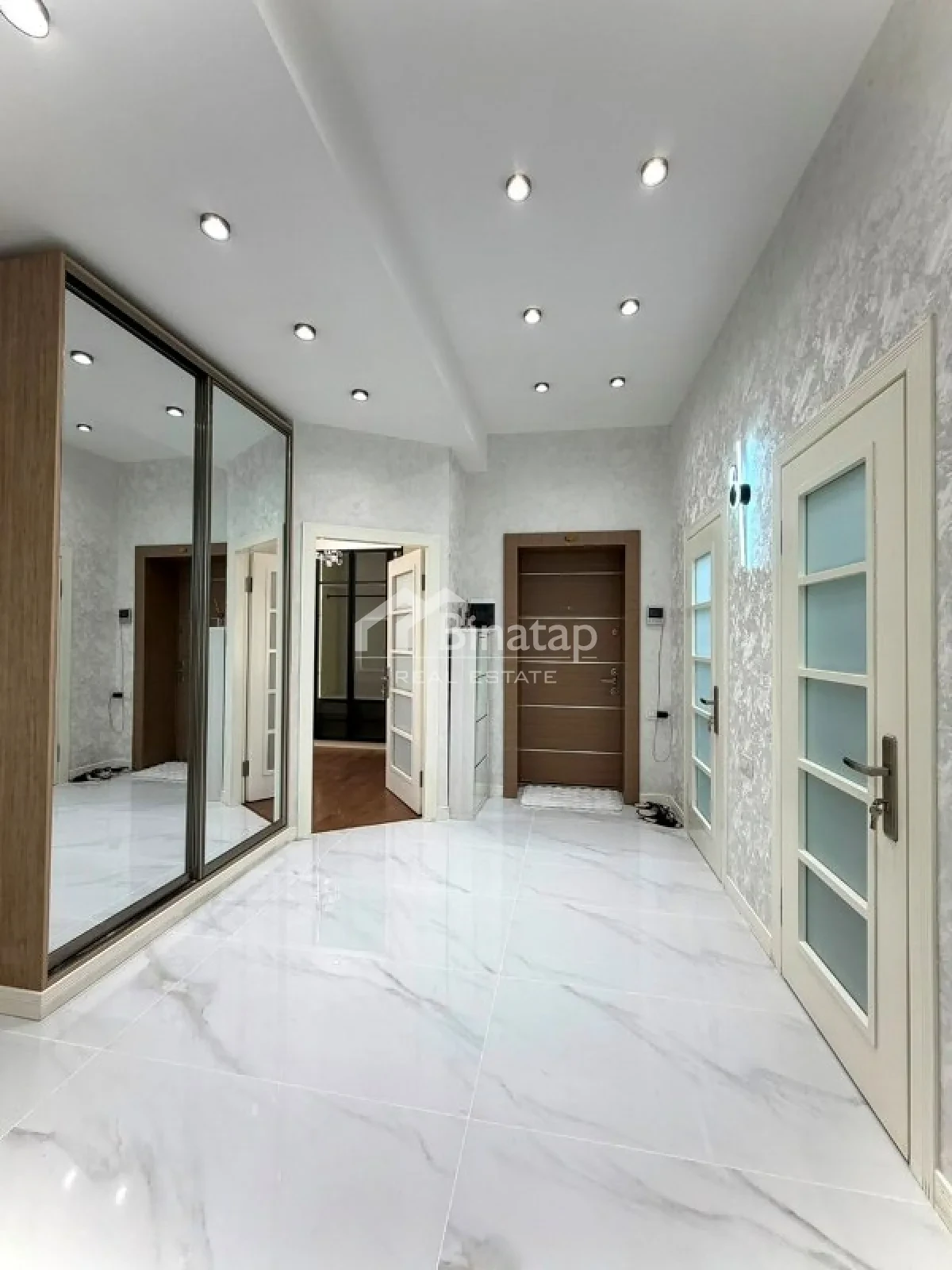 Satılır 3 otaqlı yeni tikili 105 m², 8 Noyabr m. — şəkil 12
