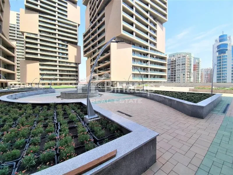 Satılır 2 otaqlı yeni tikili 106 m², 8 Noyabr m.