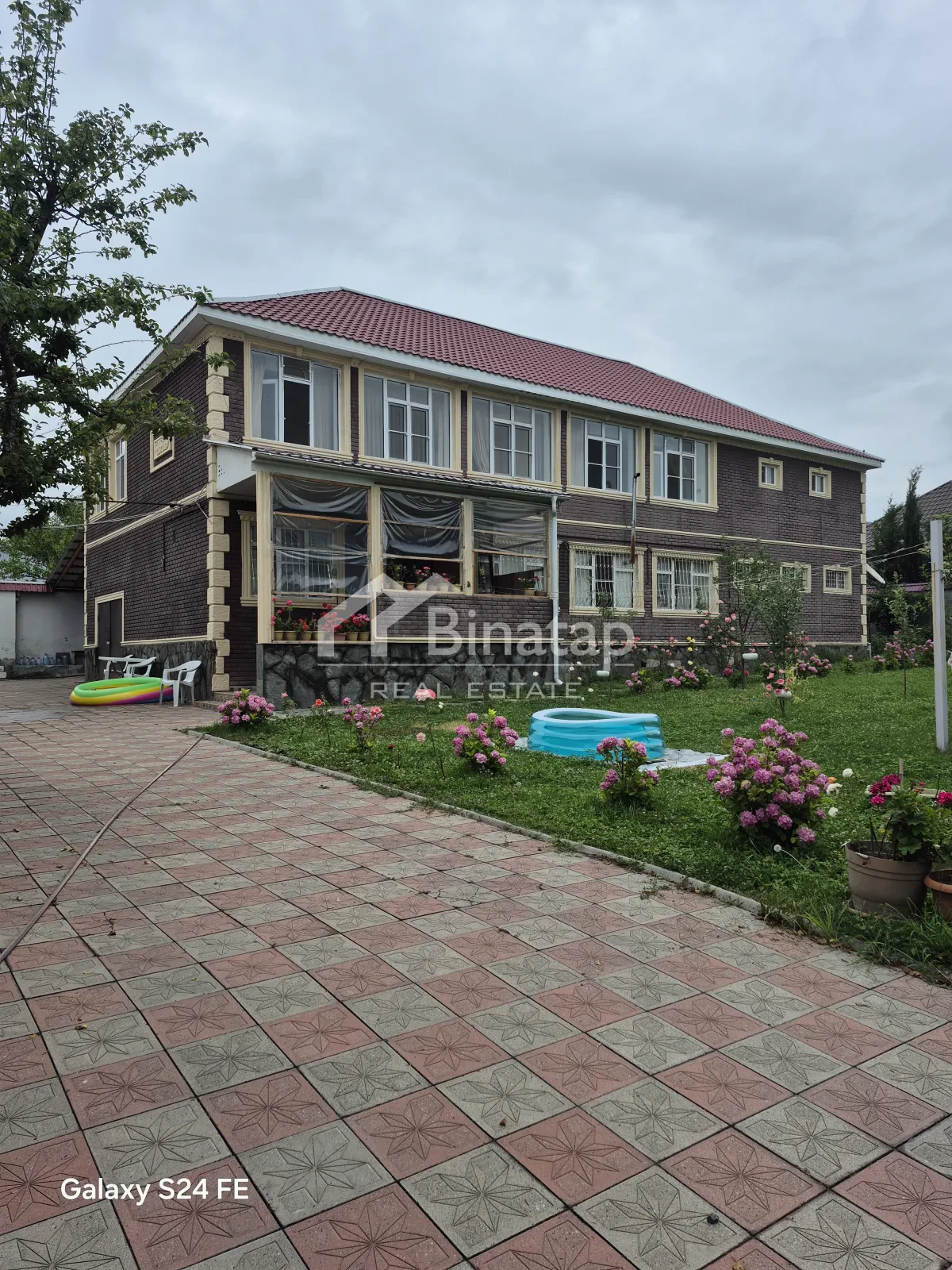 Satılır 5+ otaqlı həyət evi / bağ evi 400 m², Qəbələ r. — şəkil 1