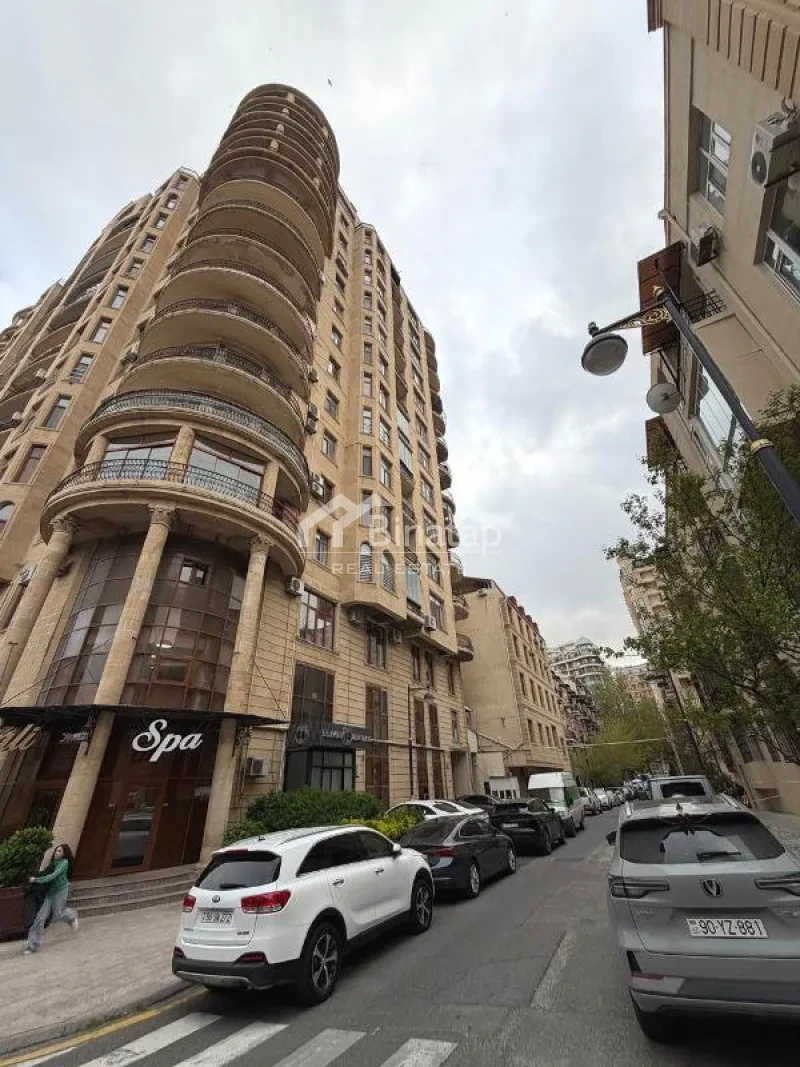 Satılır 3 otaqlı yeni tikili 118 m², İçərişəhər m.