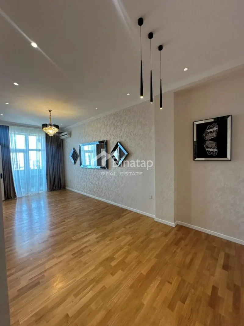 Satılır 2 otaqlı yeni tikili 72 m², Nizami m.