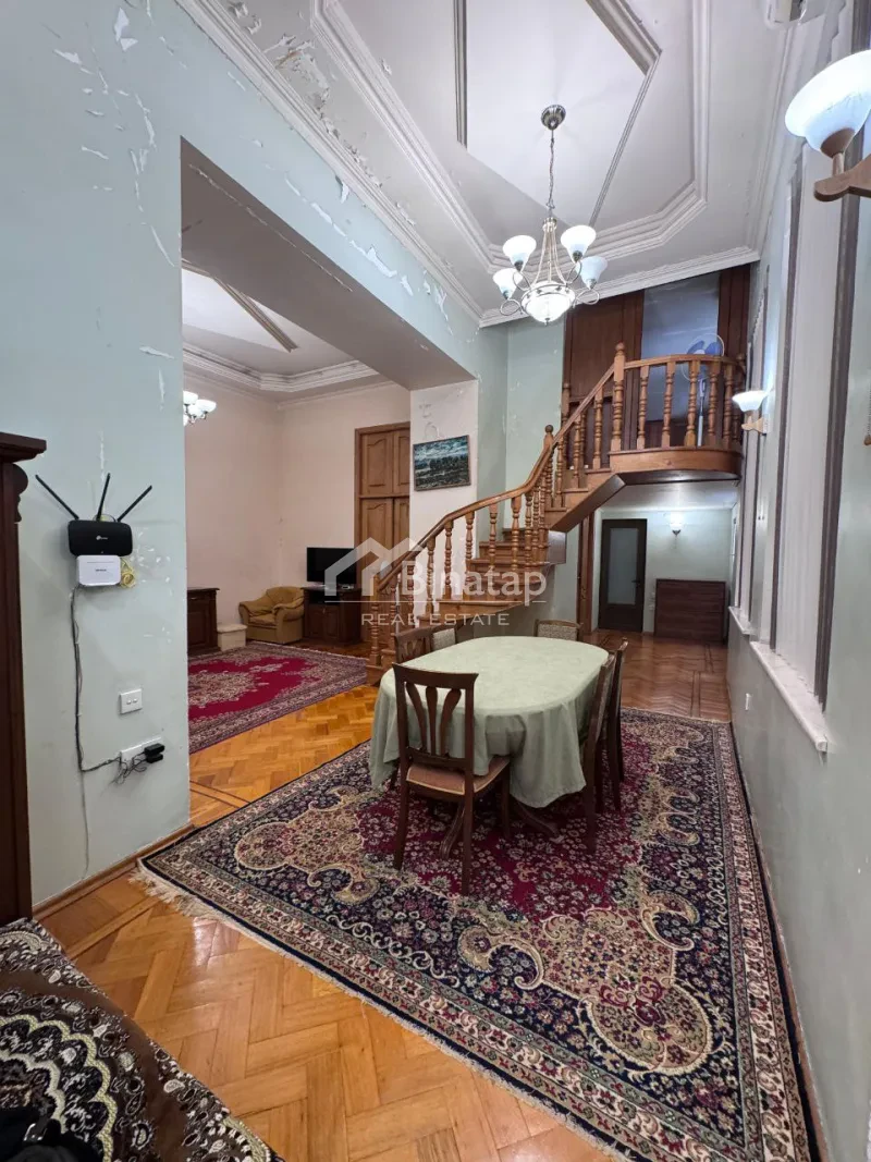 Satılır 3 otaqlı köhnə tikili 110 m², İçərişəhər m. — şəkil 9