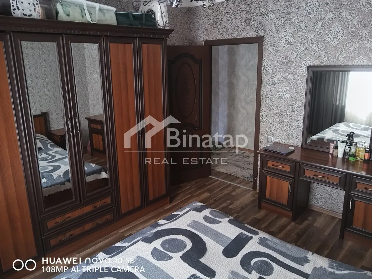 Satılır 3 otaqlı köhnə tikili 65 m², Xalqlar Dostluğu m. — şəkil 4