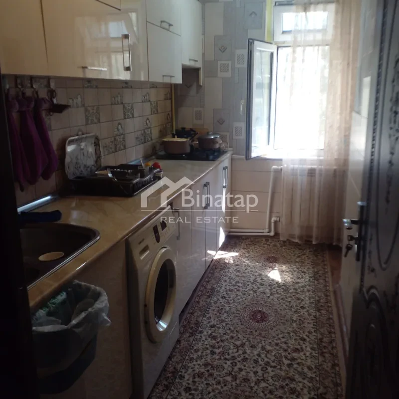 Satılır 3 otaqlı köhnə tikili 65 m², Xalqlar Dostluğu m. — şəkil 5