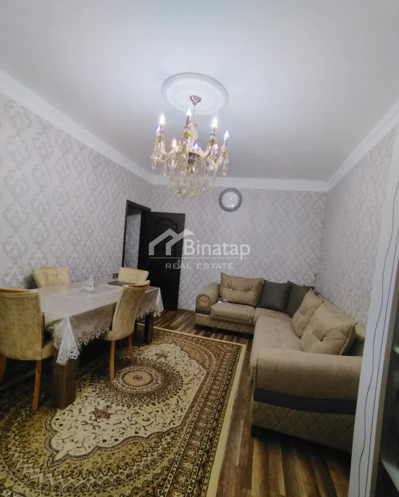 Satılır 3 otaqlı köhnə tikili 65 m², Xalqlar Dostluğu m.