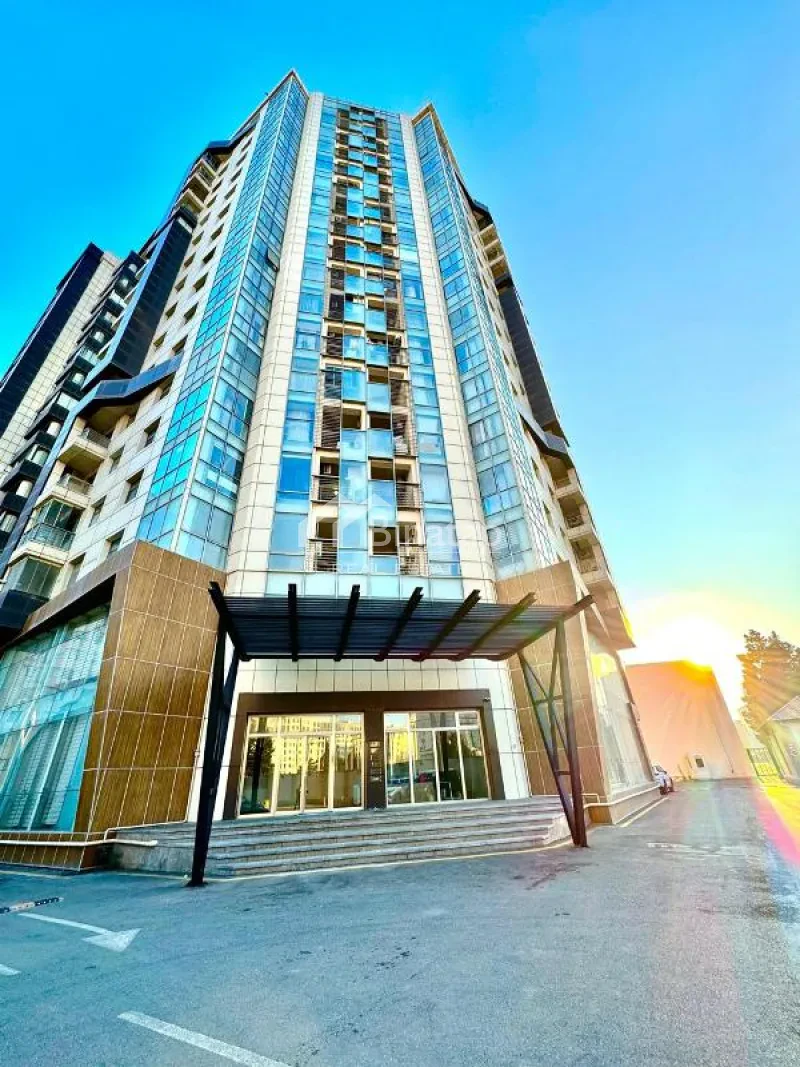 Satılır 3 otaqlı yeni tikili 135 m², Gənclik m.