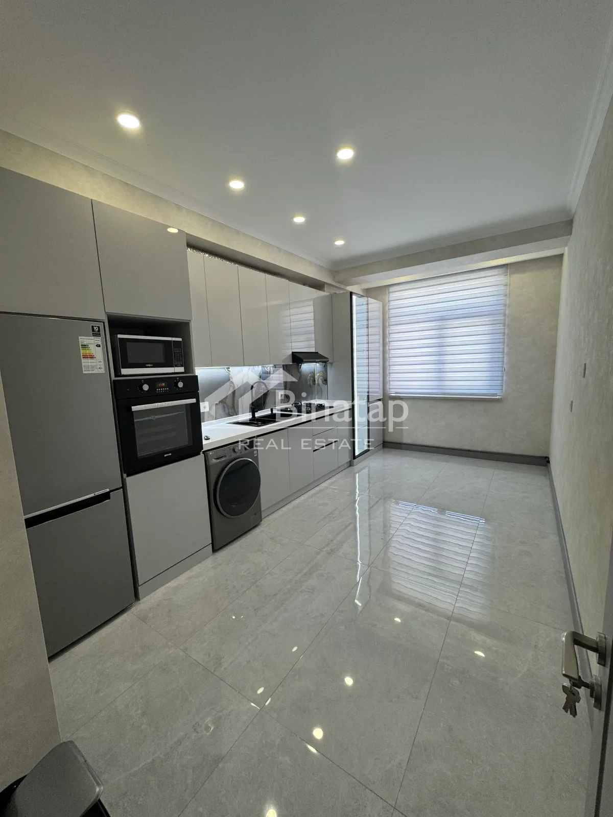 Сдаётся 3-комн. новостройка 100 м², м. Нариман Нариманов — фото 6