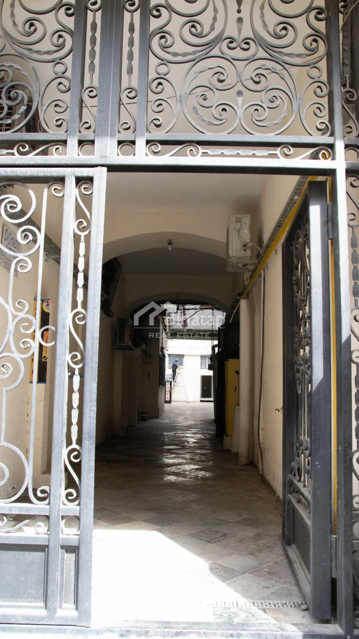 Satılır obyekt 42 m², Sahil m. — şəkil 2
