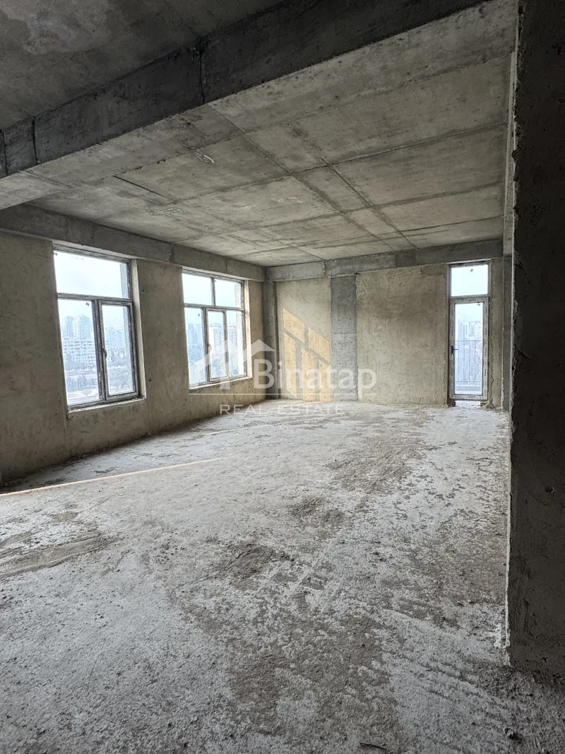Продаётся 2-комн. новостройка 83 м², м. Элмляр Академиясы — фото 2