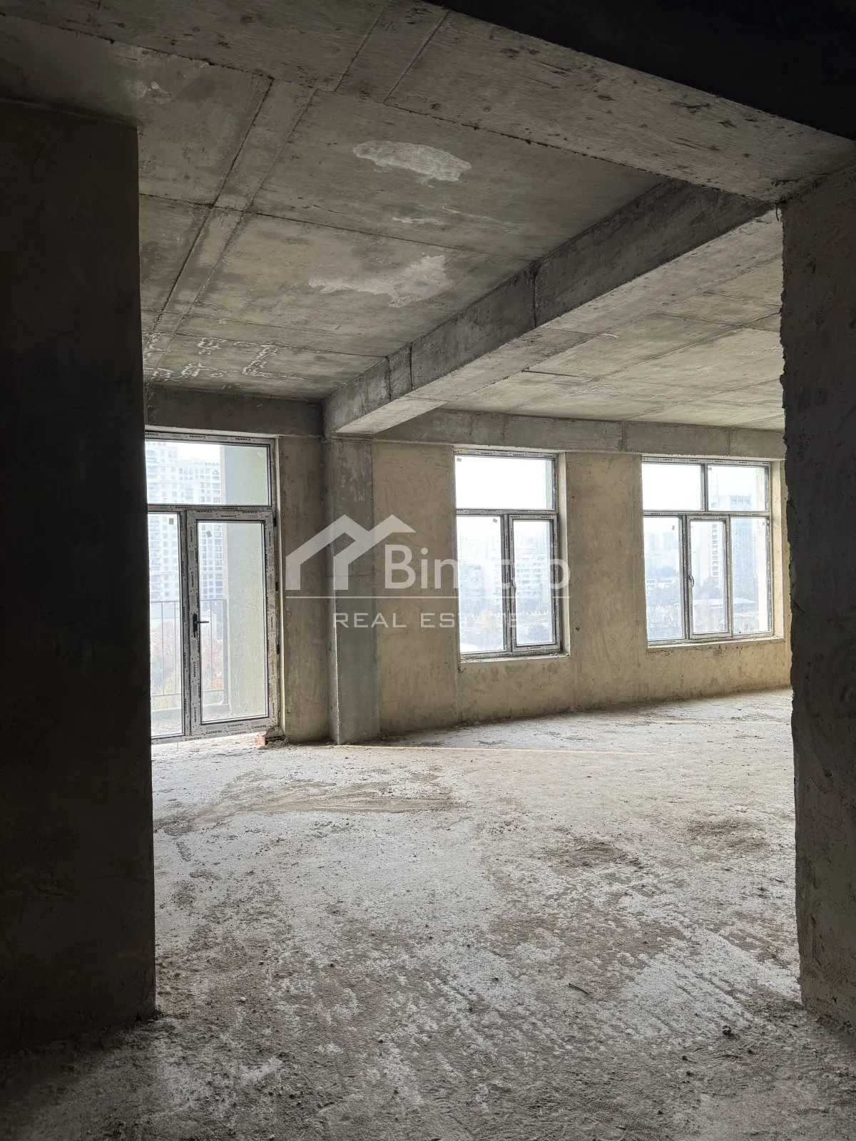 Продаётся 2-комн. новостройка 83 м², м. Элмляр Академиясы — фото 4