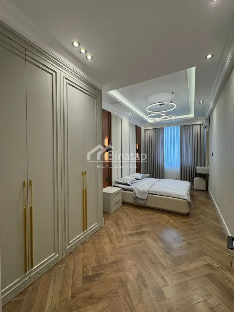 Продаётся 4-комн. новостройка 166 м², м. Элмляр Академиясы — фото 3