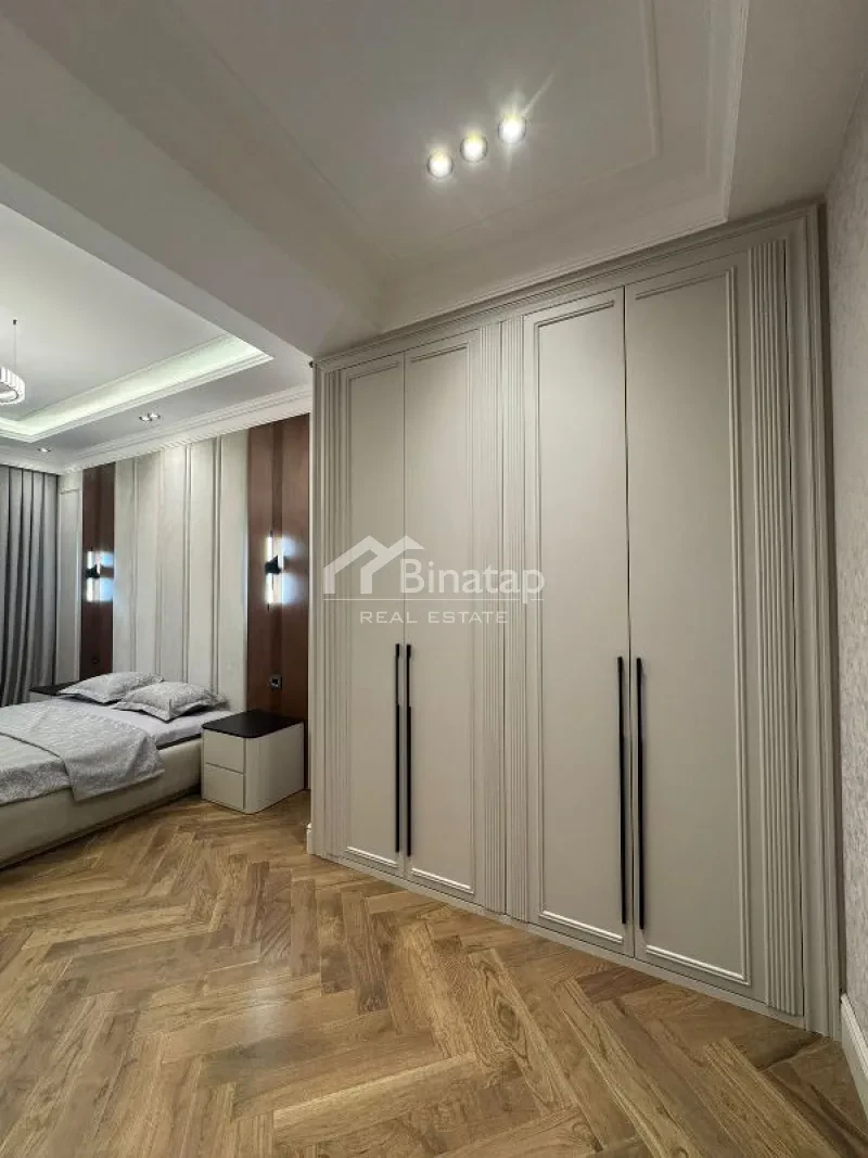 Продаётся 4-комн. новостройка 166 м², м. Элмляр Академиясы — фото 5