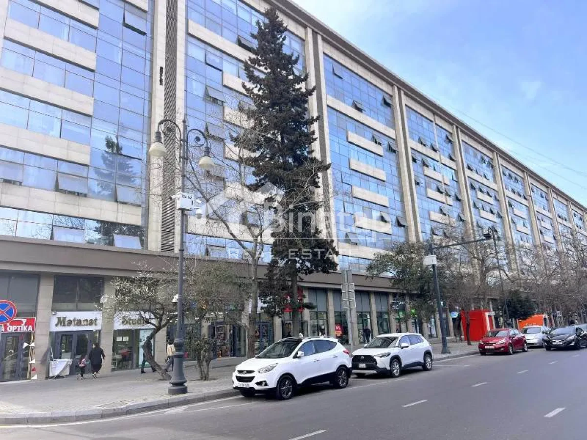 Продаётся 2-комн. квартира 50 м², м. Гянджлик — фото 2