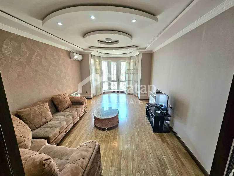Satılır 3 otaqlı yeni tikili 100 m², 8 Noyabr m.