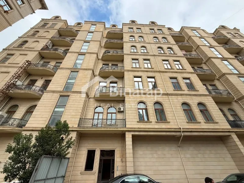 Satılır 5+ otaqlı yeni tikili 315 m², 8 Noyabr m.
