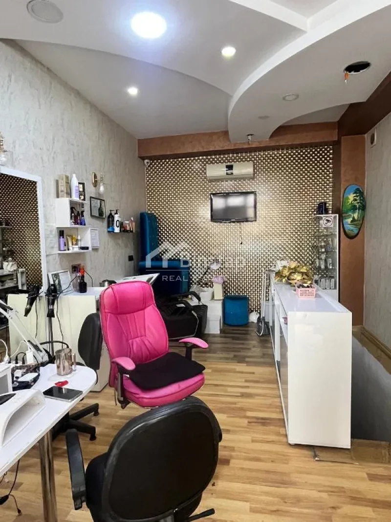 Satılır obyekt 50 m², İnşaatçılar m.