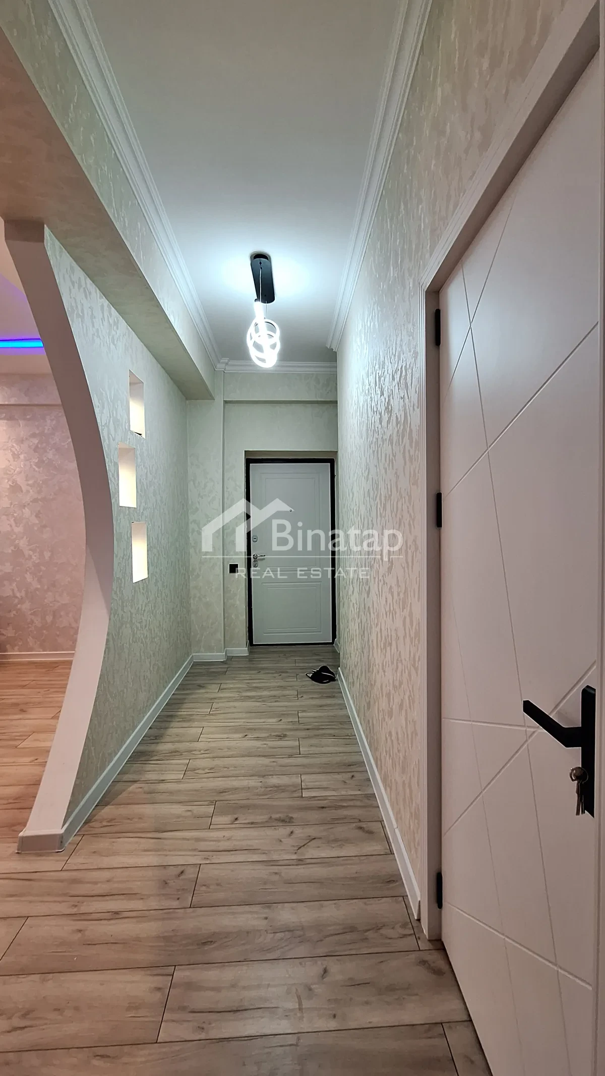 Продаётся 3-комн. новостройка 62 м², м. Автовокзал — фото 3