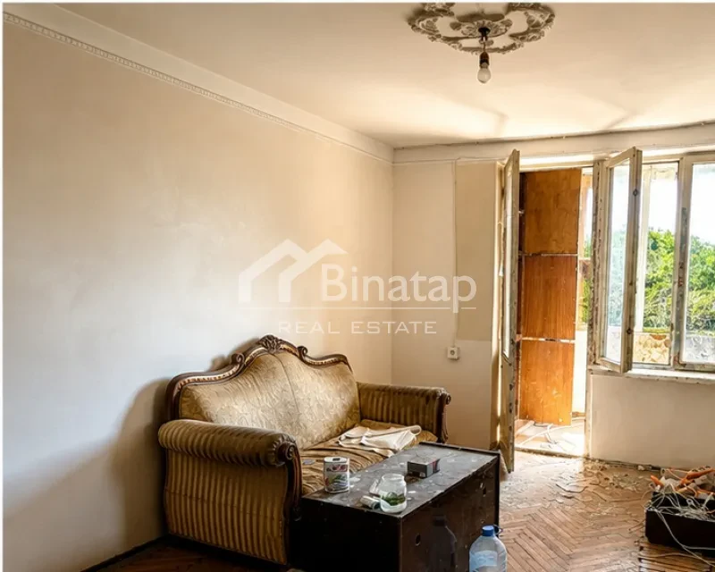 Satılır 2 otaqlı köhnə tikili 60 m², İnşaatçılar m.