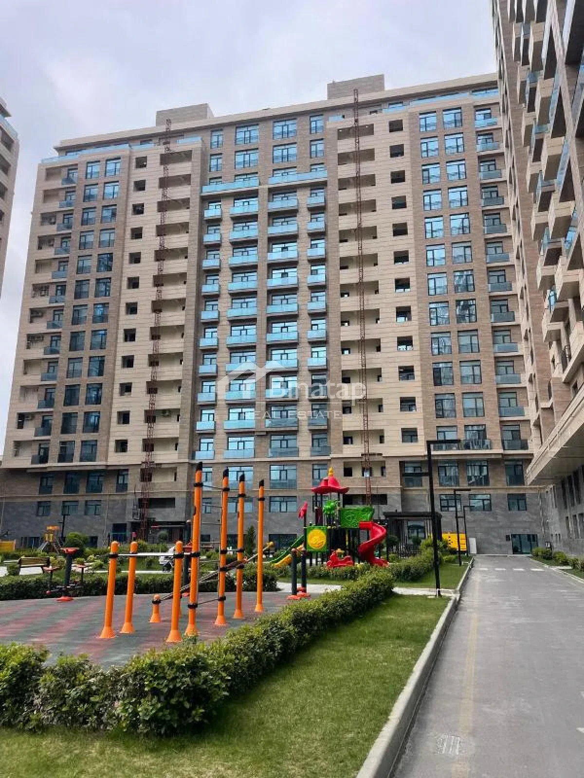 Продаётся 4-комн. новостройка 190.5 м², м. 28 Мая — фото 1