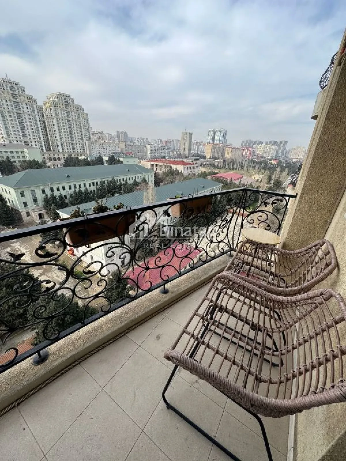 Satılır 3 otaqlı yeni tikili 150 m², Elmlər Akademiyası m. — şəkil 17