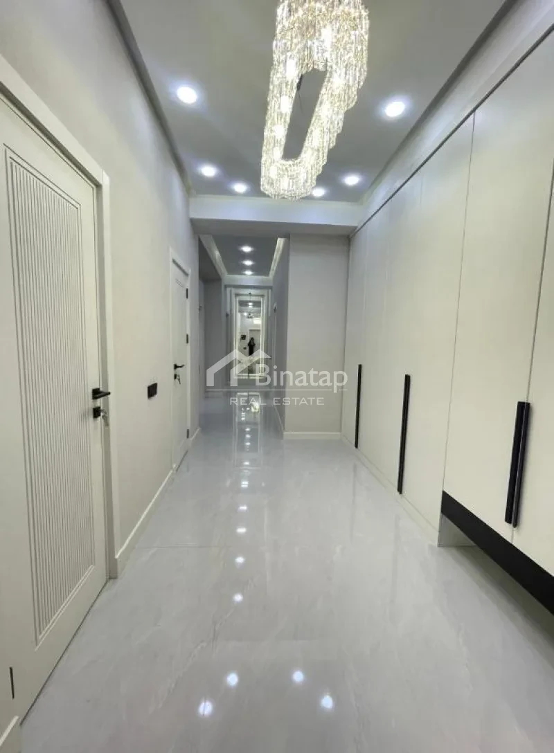 Продаётся 3-комн. новостройка 172 м², м. Элмляр Академиясы — фото 9