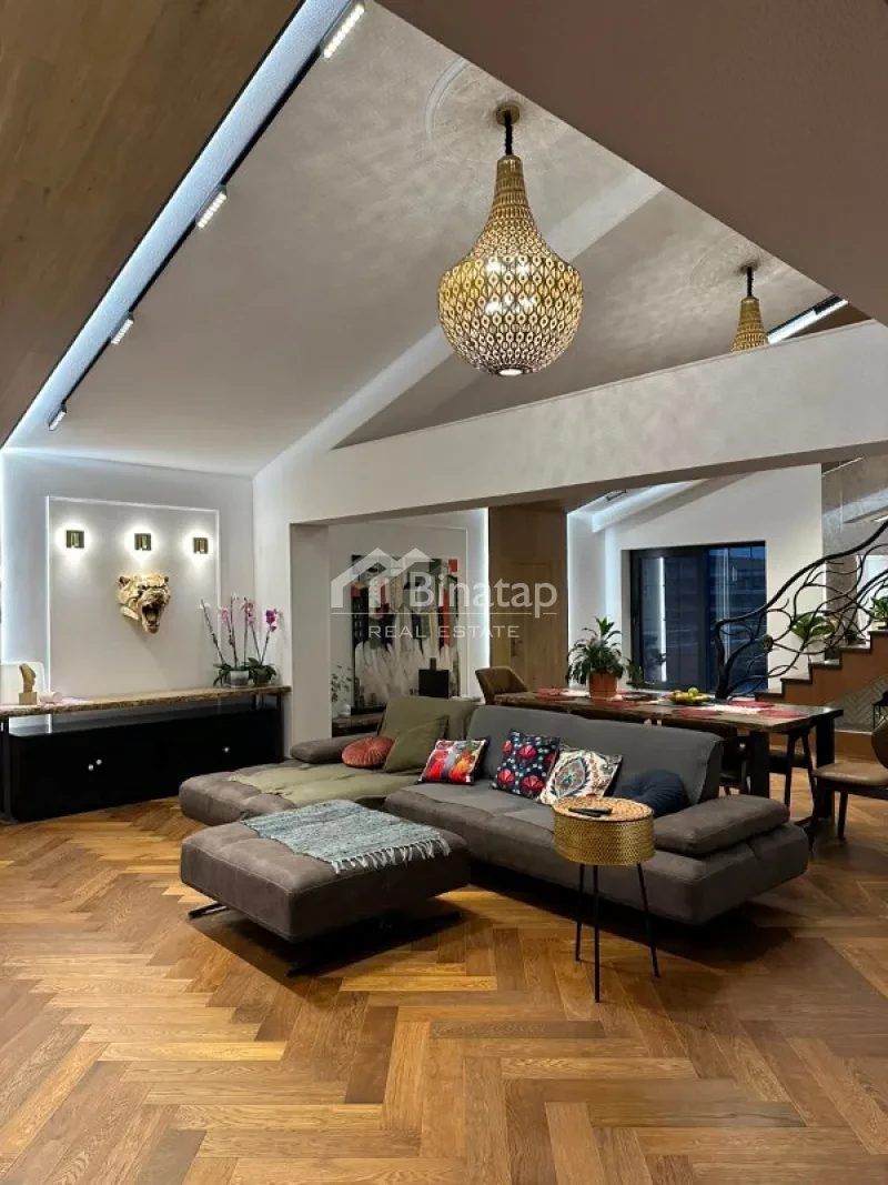 Satılır 4 otaqlı yeni tikili 300 m², 8 Noyabr m.