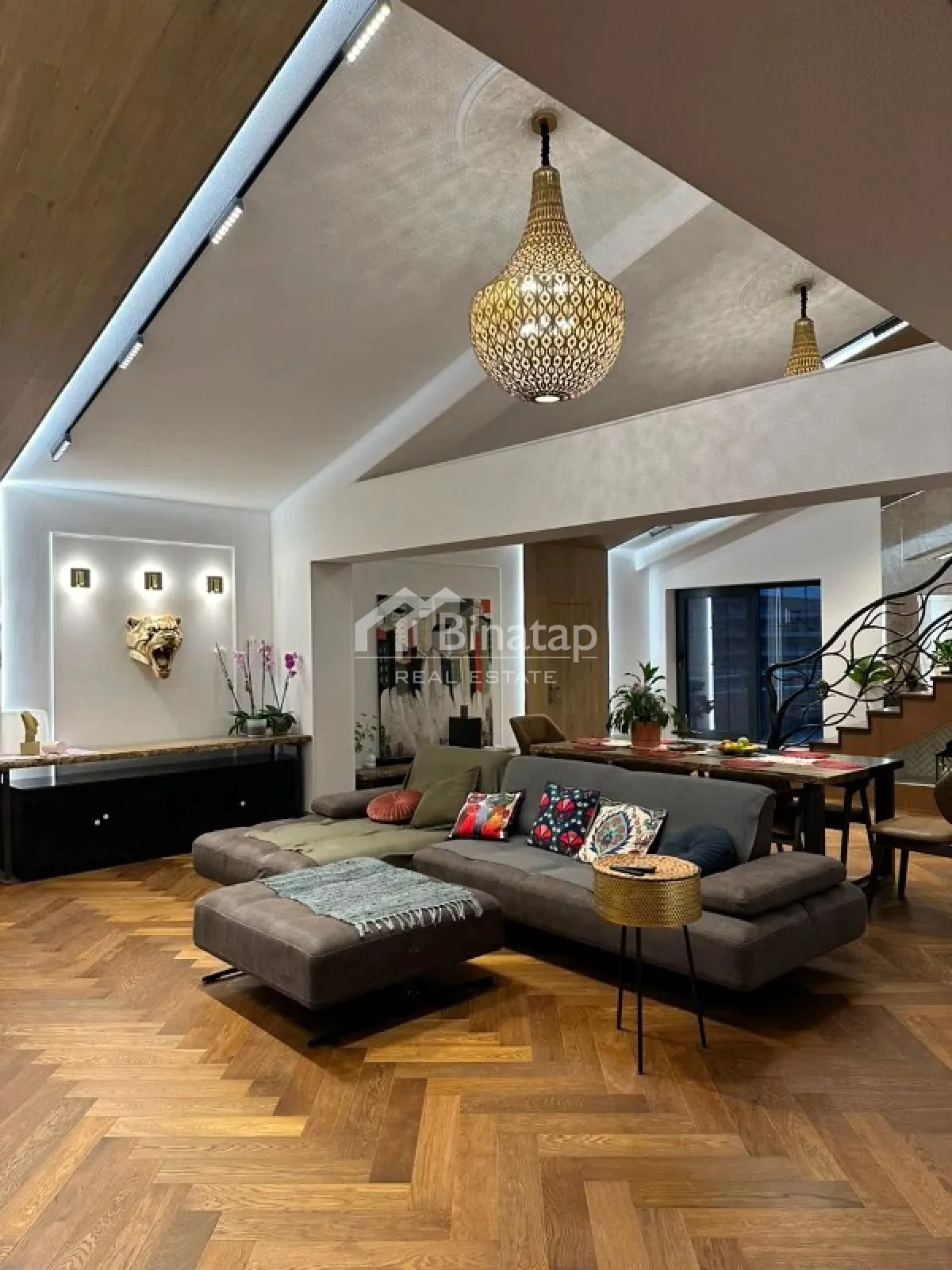 Satılır 4 otaqlı yeni tikili 300 m², 8 Noyabr m. — şəkil 1