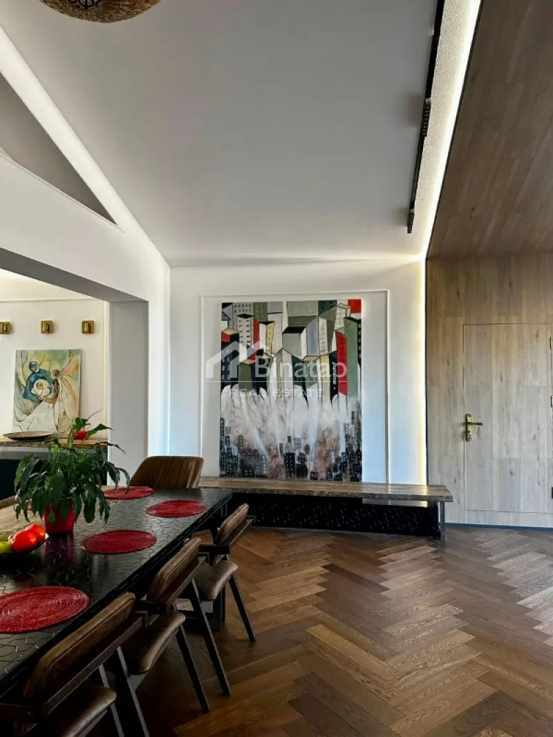 Satılır 4 otaqlı yeni tikili 300 m², 8 Noyabr m. — şəkil 4