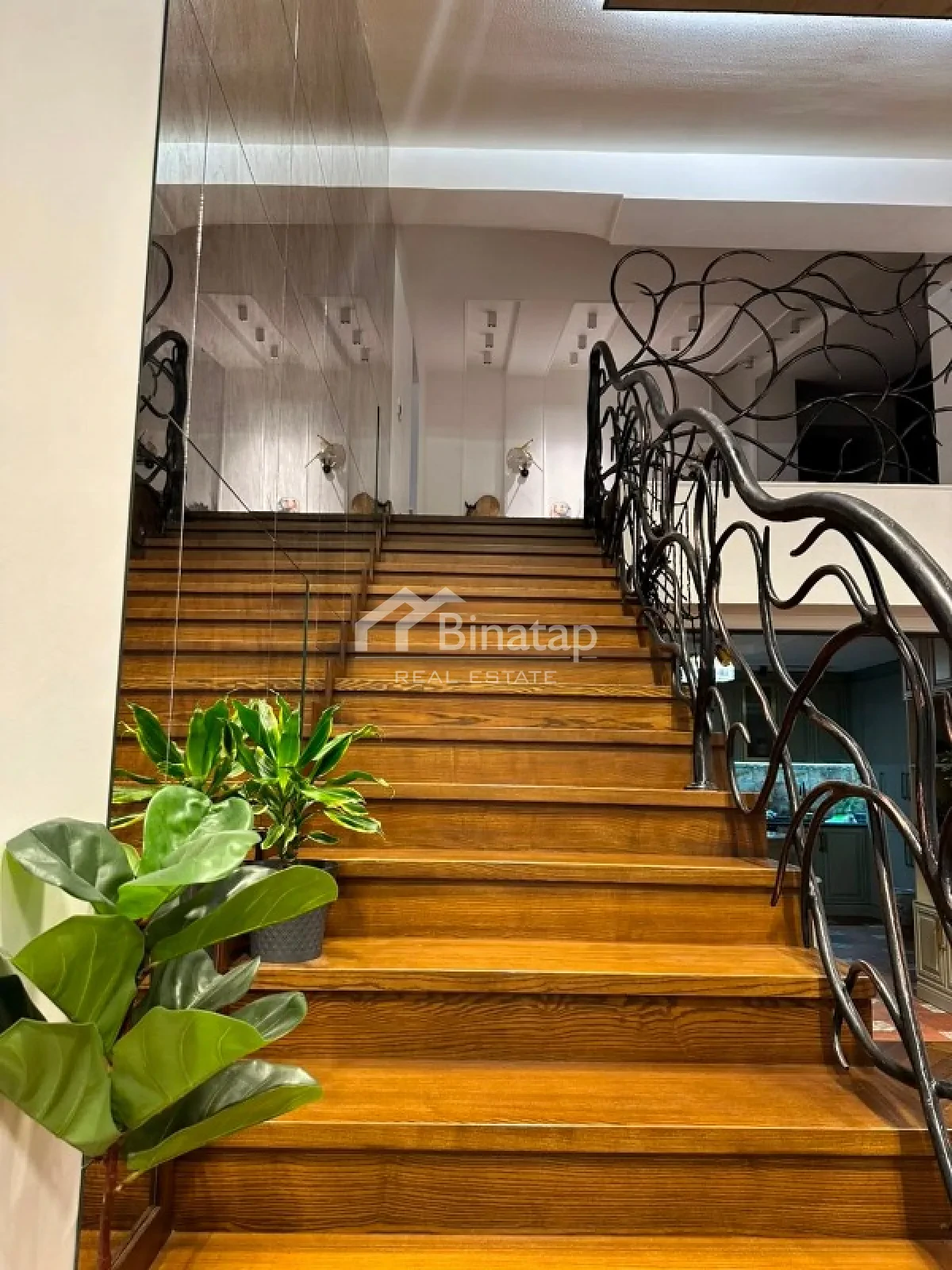 Satılır 4 otaqlı yeni tikili 300 m², 8 Noyabr m. — şəkil 11