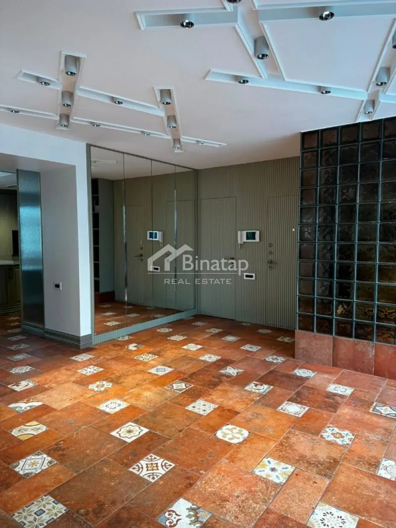 Satılır 4 otaqlı yeni tikili 300 m², 8 Noyabr m. — şəkil 13