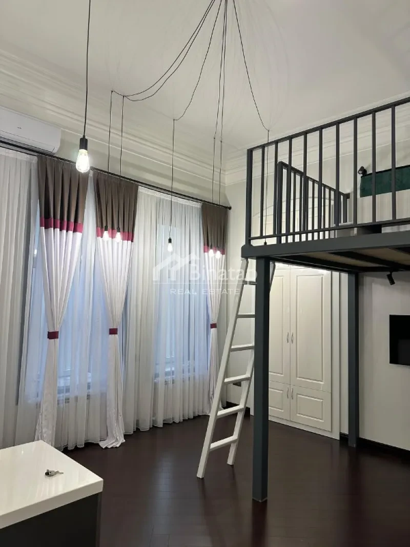 Satılır 1 otaqlı köhnə tikili 40 m², Səbail r.