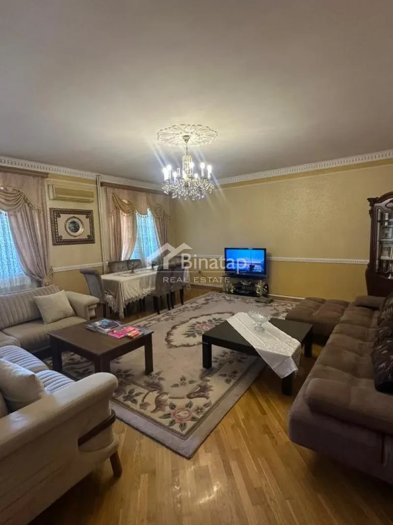 Satılır 4 otaqlı yeni tikili 135 m², İnşaatçılar m.