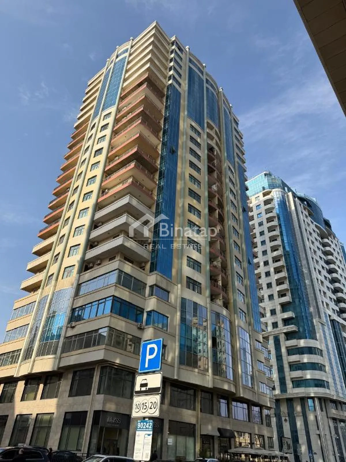 Satılır 4 otaqlı yeni tikili 240 m², Sahil m. — şəkil 2