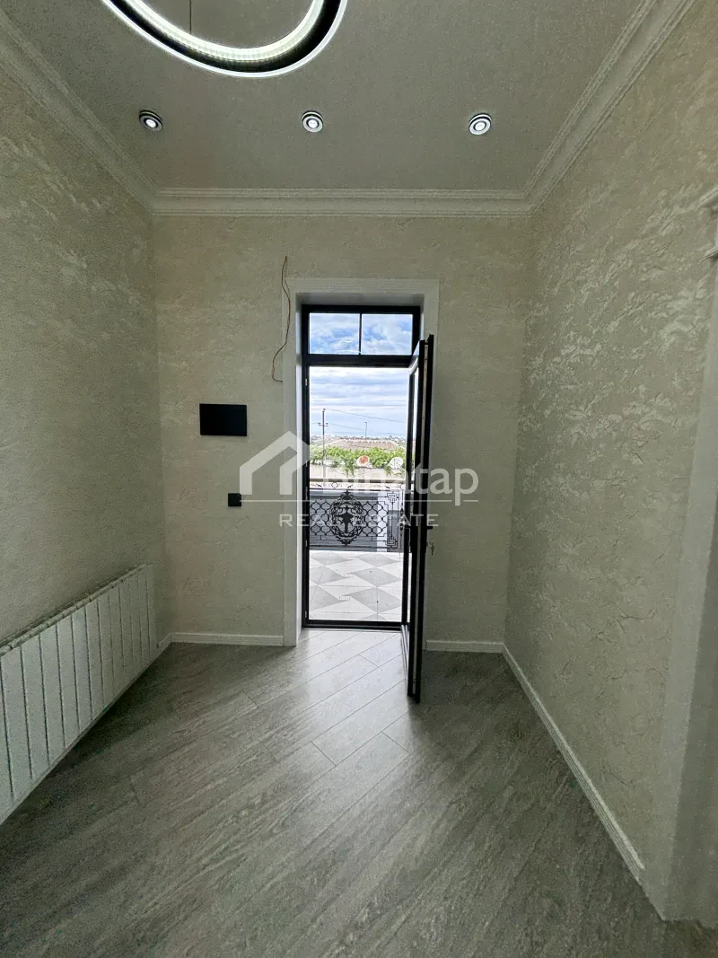 Satılır 4 otaqlı həyət evi / bağ evi 180 m², Novxanı qəs. — şəkil 6