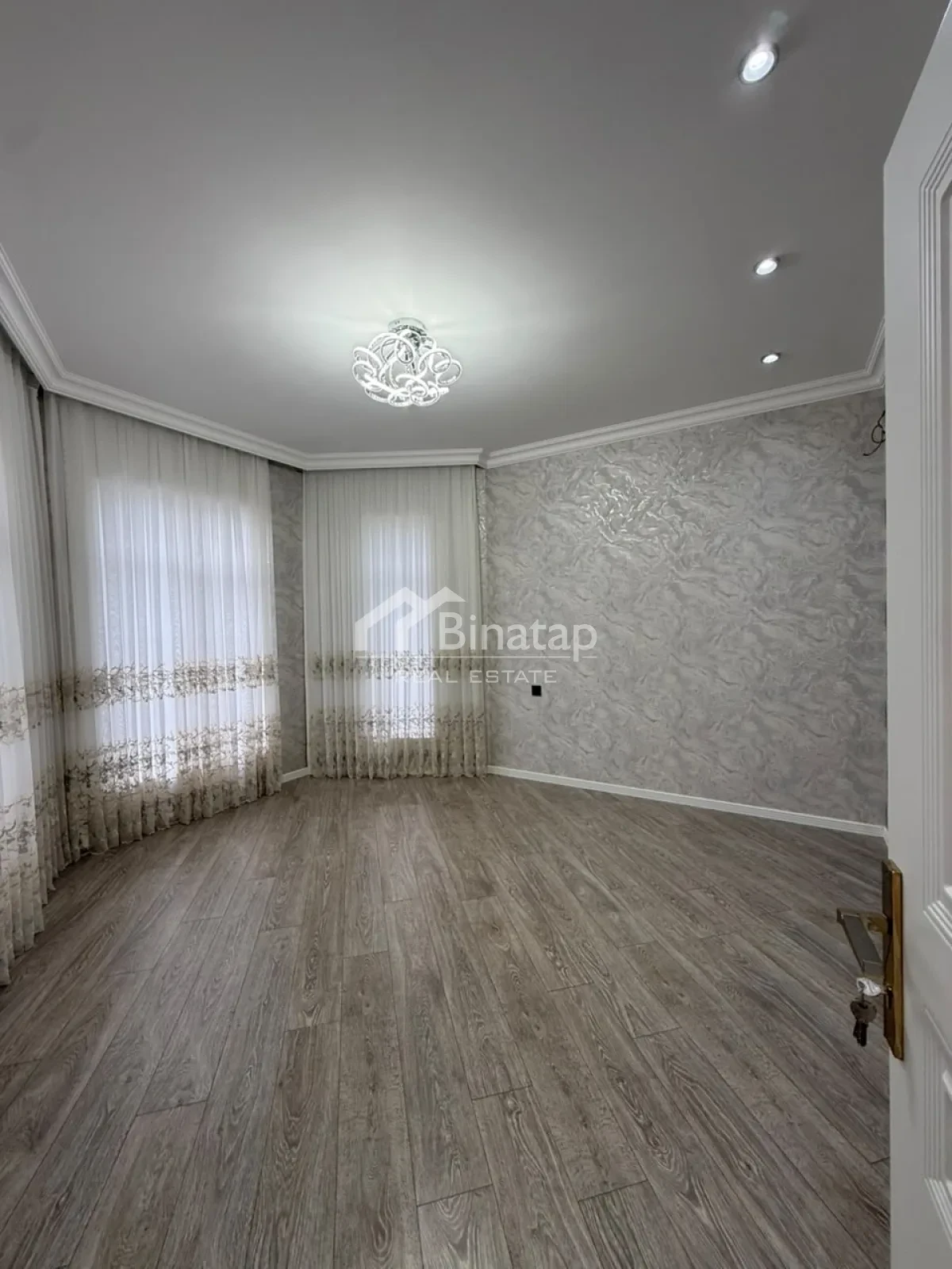 Satılır 4 otaqlı həyət evi / bağ evi 180 m², Novxanı qəs. — şəkil 8