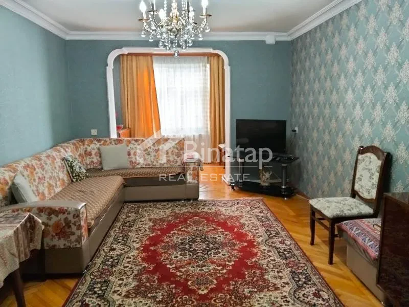 Satılır 3 otaqlı köhnə tikili 71 m², Elmlər Akademiyası m.