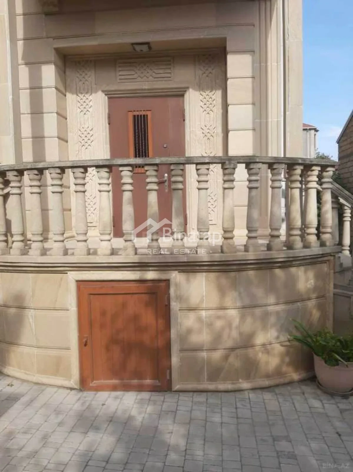 Satılır 5+ otaqlı həyət evi / bağ evi 375 m², Badamdar qəs. — şəkil 5