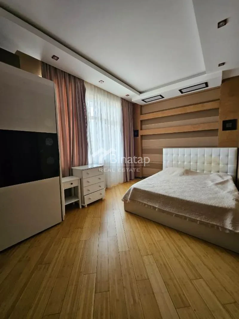 Satılır 3 otaqlı yeni tikili 136 m², 8 Noyabr m. — şəkil 3