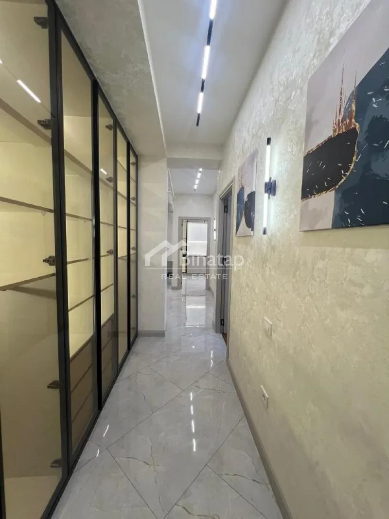 Satılır 4 otaqlı yeni tikili 145 m², 8 Noyabr m. — şəkil 14