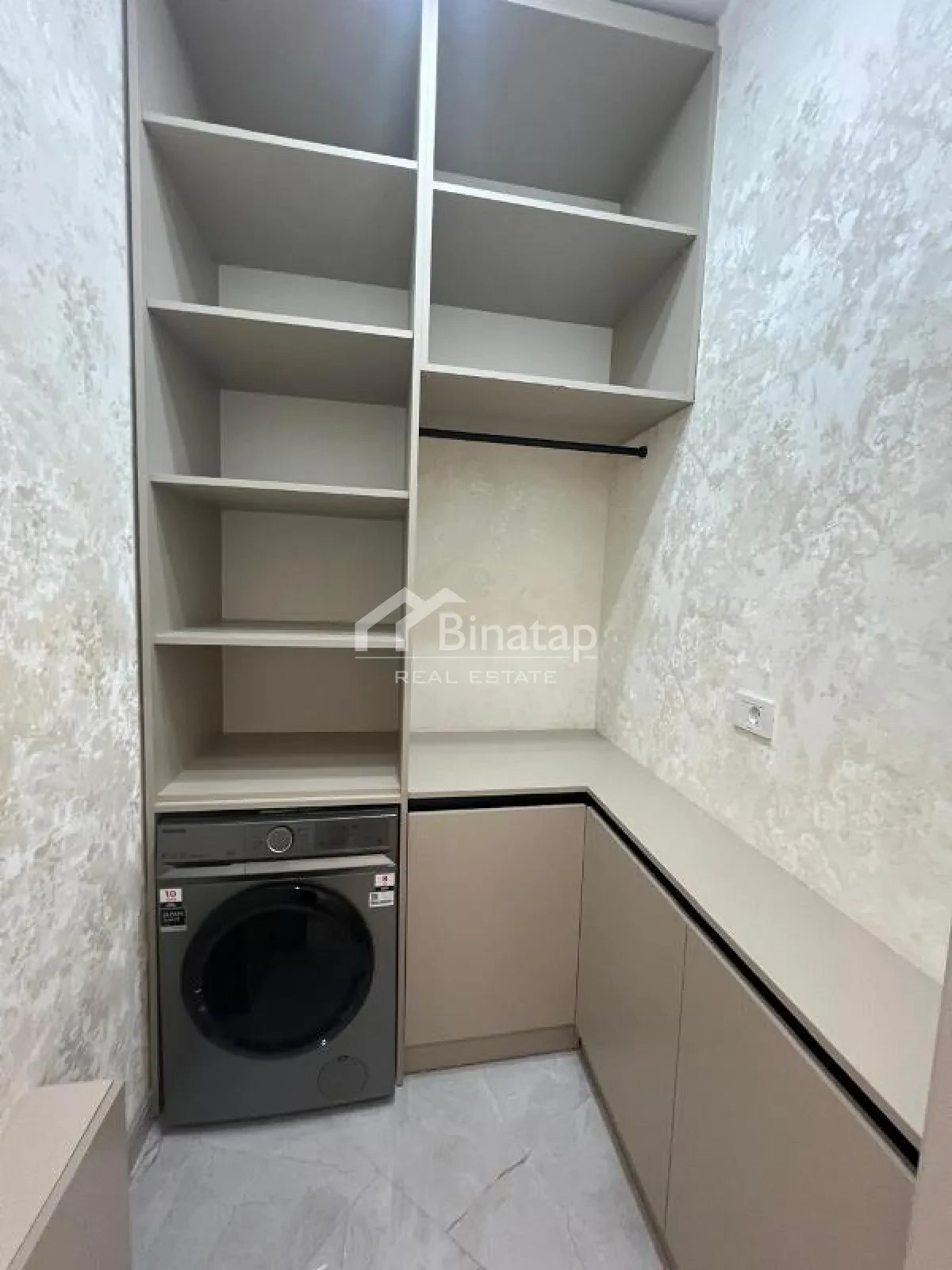 Satılır 4 otaqlı yeni tikili 145 m², 8 Noyabr m. — şəkil 16
