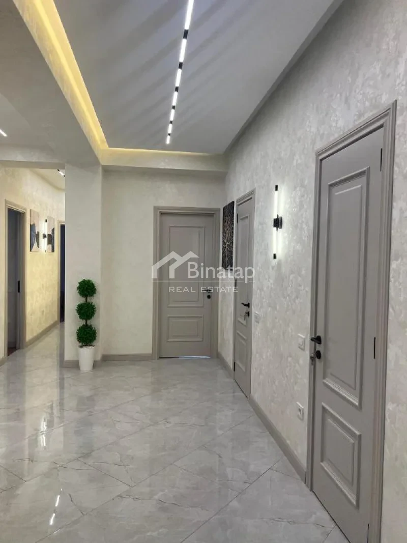 Satılır 4 otaqlı yeni tikili 145 m², 8 Noyabr m. — şəkil 18